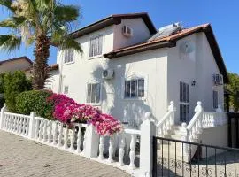 Luxury 5-Bedroom Villa Sarcon 88 on seaside