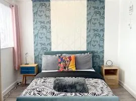 12 Penn Gardens- Apart 2