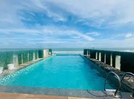 Beachfront Hotel The Luxuaray Bay ! Suite Puri