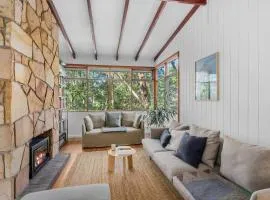 Forest Trails Escape - Bushland Serenity near Beach