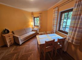 Rodinný apartmán Pec pod Sněžkou 3 - 1x parking available, hotel in Pec pod Snezkou