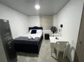 Apartaestudio Vacacional en Girardot, piscinas, Jacuzis, parqueadero para moto