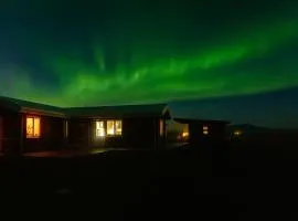 Söruhús - Cozy Apartment, Hot Tub, Peaceful Nature Setting