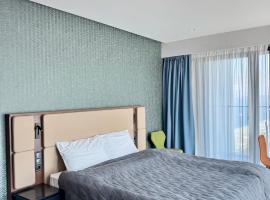 Apartment with sea View, hôtel à Itʼkhvisi