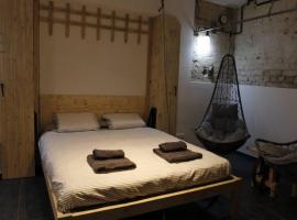 Jacuzzi Loft in the Center of Riga、リガの温泉宿