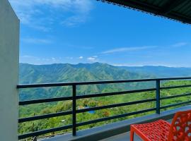 Mussoorie On Edge - A Valley View Luxury Property, hotel in Mussoorie