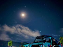 Mount Batur Sunrise & Sunset Jeep Tour in Bali, hotel v destinaci Baturaja