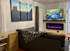 Casa Tarriela by Noel and Liza-Bungalow Upstairs, bungalow en Edmonton