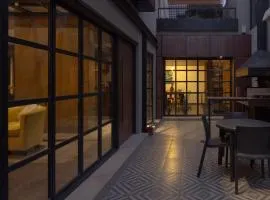 Industrial House in Mendoza with Jacuzzi