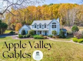 Apple Valley Gables-Cozy mountain home with views