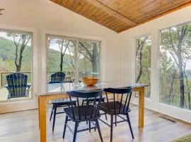 Serenitys Edge - Beautiful Views, Large Deck with TV and Fireplace + Big Canoe Community Access