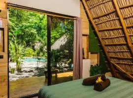Cabinas de Lou Eco Lodge TAMARINDO