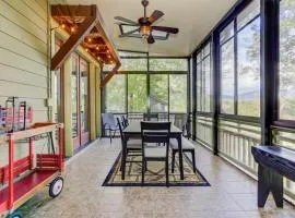 Choctaw Getaway - Screened Porch, Media Space, Ping Pong, Air Hockey + Big Canoe Access