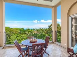 Beautiful Ocean View Condo Steps To The Beach