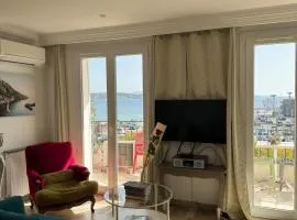 L Appart Bandolais T2 vue Mer, garage privé, accès village, clim