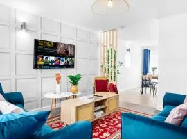 Cozy Two Bedroom House - King Beds - Parking & Garden 4VC