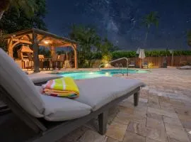 Family Oasis at Sunrise Private Pool, Game, Cardio, Grill, Work & Play