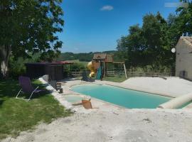 Gite De Caractère En Pleine Nature, Hotel in Bourg-de-Visa