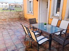 Carmela House, hotel i Melide