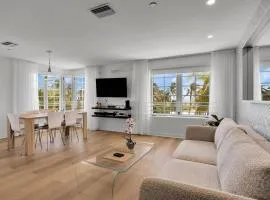 Peaceful 2BR Condo with Ocean Views on Ocean Drive South Beach
