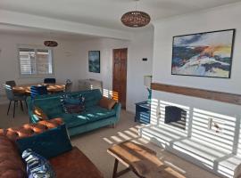 4 Bedroom House in Saltdean, Brighton, hotel v destinaci Brighton & Hove