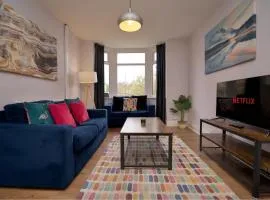 Whitley House - Stylish 3 Bedroom Home near Coventry City Centre