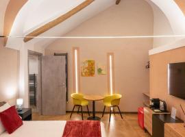 VICO 58 Rooms, hotel in Caserta