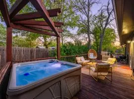 Kay Street Bungalow - Hot Tub Fire Place & Close to Main