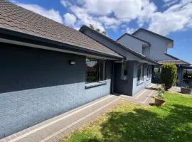 Family friendly Home with views of Manukau and Auckland city