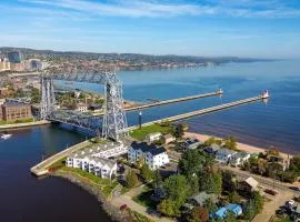 Dragestil 713 Duluth Luxury Condos by Heirloom Boutique Collection