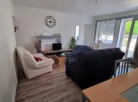 Champvans centre - Appartement calme et tout confort en plein centre du village