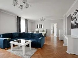 Pure Paradise - Luxury 4-Room Apartment in Riga
