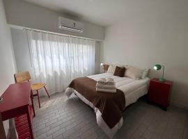 Minisuite Estación Ramos Mejía, hotel in Ramos Mejía