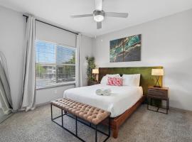 Furnished apartments next to the Domain, hotel in Austin
