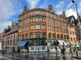 Modern Studio, Top Floor, King Street Views