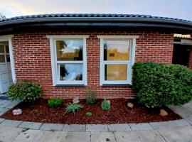 Cozy Cottage Near the Skjern River, cottage in Tarm