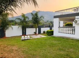 Grand Tranquil Views