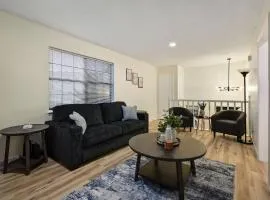 Luxury Kansas City Home Near Airport & Attractions