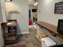 GFU neighborhood and Oregon Wine Country studio