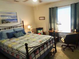 Historic Galveston Beach Cottage, hotel in Galveston