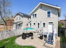 Modern 3BR w Yard Garage