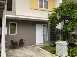 Entire Holiday Home in Summarecon Bandung, hôtel à Sapan 2