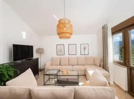 Five Bedroom Villa With Pool