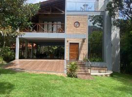 Casa Chamego do Morro Vale do Capão, hotel in Vale do Capao