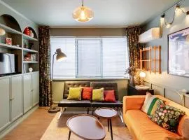 3BR Coastal Home with Parking, Workspace, WiFi