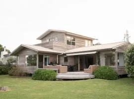 Tranquil Waterfront Getaway - Point Wells