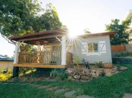 Bungalow créole avec terrasse et vue océan, Les Avirons - FR-1-786-74