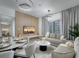 DVH Luxe Retreats 2BR Yas Island near Ferrari World & Yas Mall, гольф-готель в Абу-Дабі