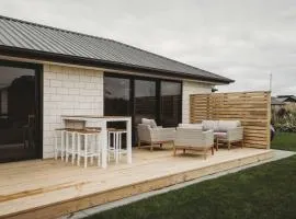 Bell Block Beauty - pristine 3BR home near beach