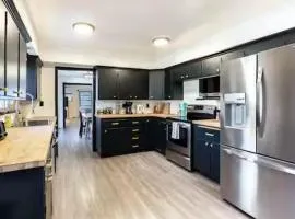 Urban Estates - Peak Haven - Stay Explore Belong